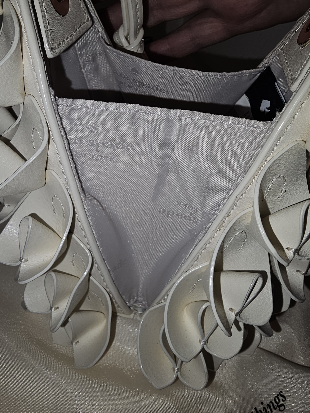 Kate Spade Cream Sculptural Petal Tree Wristlet NWT And Dustbag - Picture 2 of 6